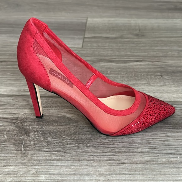 NEW in Origina Box Nine West Red Tayen Heels - Picture 3 of 10